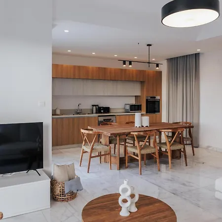 Villa Oasis 6 *