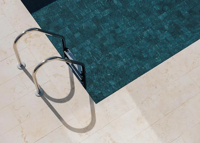 Oasis 6 Vila Klorakas